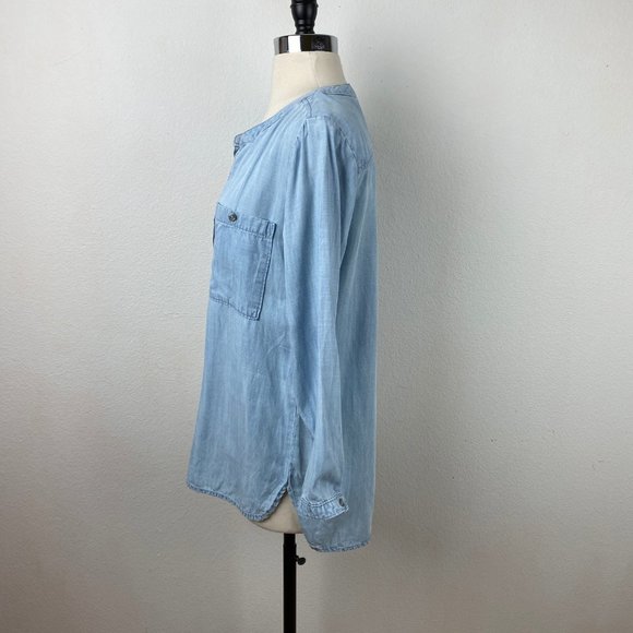 Cloth & Stone Womens Blouse Small Blue Chambray Pull Over Long Sleeves Pockets - Picture 6 of 11